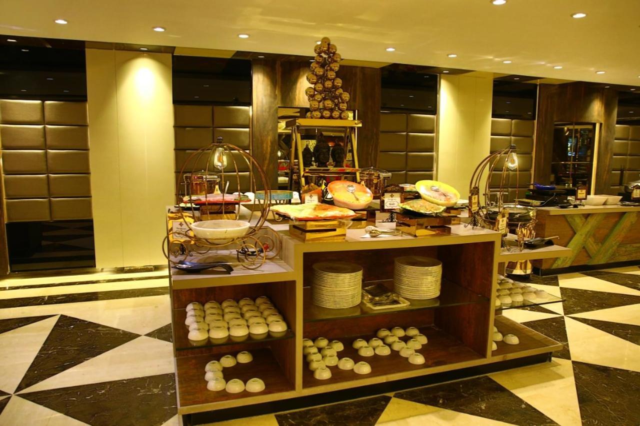 Hotel Crossroad Lucknow Exterior photo